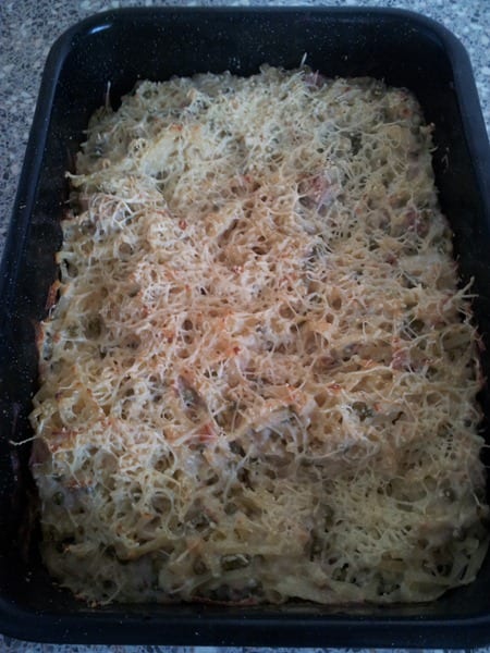 gratin de nouilles au thon et pois.25