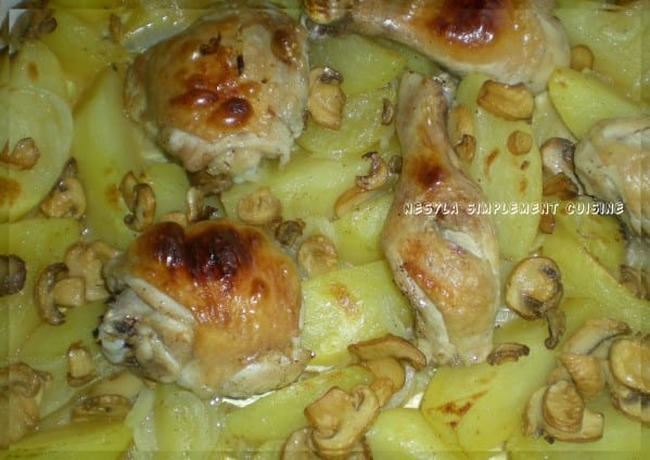 poulet-rapide-au-four-avec-pommes-de-terre-et-champigons2.jpg