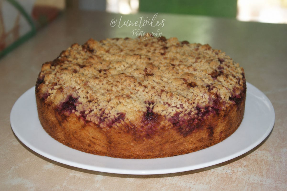 Croquemitoufle aux cerises : gâteau moelleux et crumble aux amandes