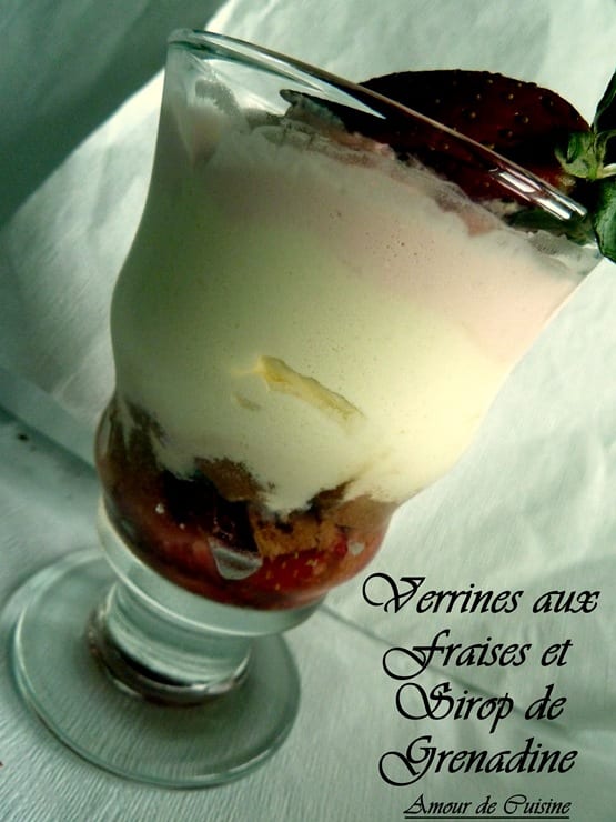 Verrines Fraises et mousse de grenadine