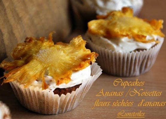 cupcakes ananas noisettes et fleurs séchées d'ananas