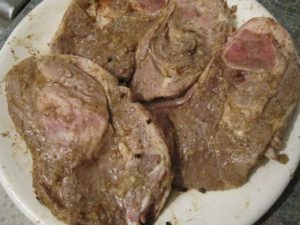 viande marinée dans la sauce au citron