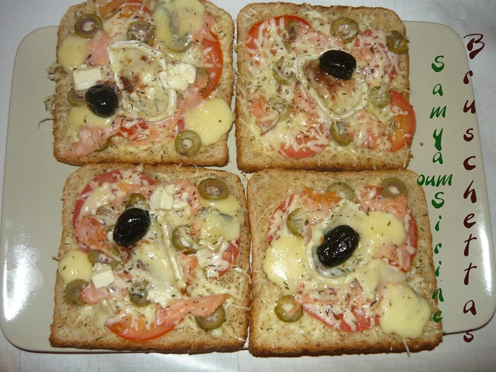 Bruschettas chaudes sur pain de mie