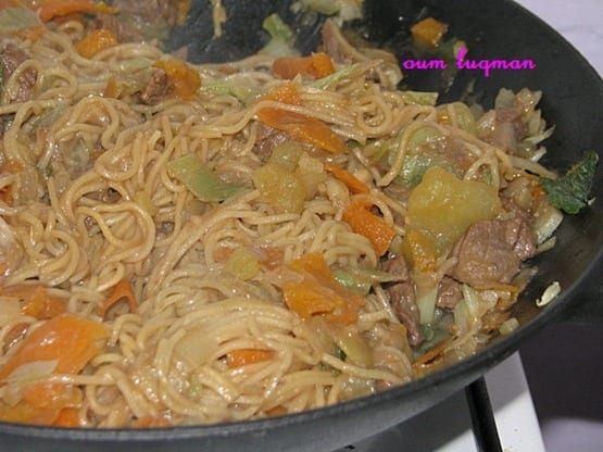 wok de nouilles au boeuf sauté