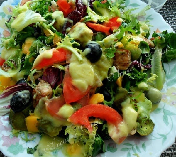 Salade composée au saumon et a la mangue