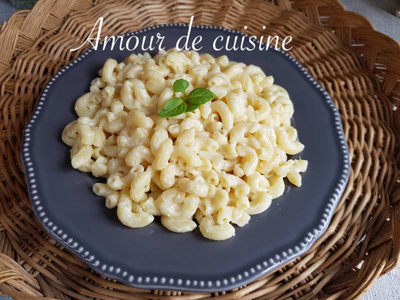 Pâtes à la sauce alfredo facile