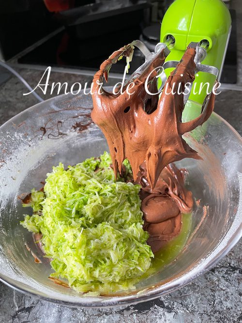 preparation du gateau chocolat courgette