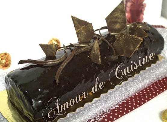 bûche génoise au glaçage miroir chocolat ( Noël-reveillon)