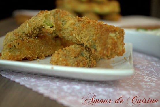 doigts de courgettes au parmesan, amuse bouche.CR2