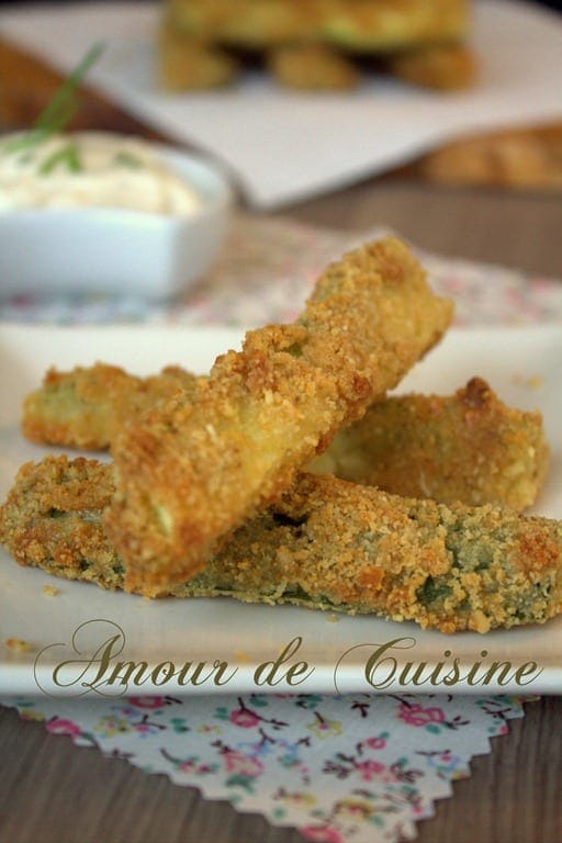 doigts de courgettes au parmesan et pignons de pin