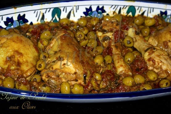 Tajine de Poulet aux olives, zeste de citron et tomates séchées