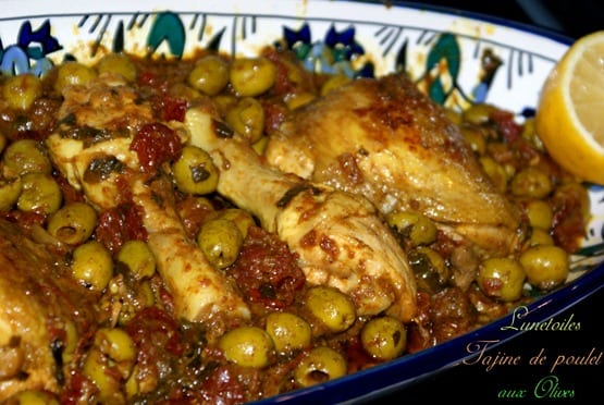 Tajine de Poulet aux olives, zeste de citron et tomates séchées