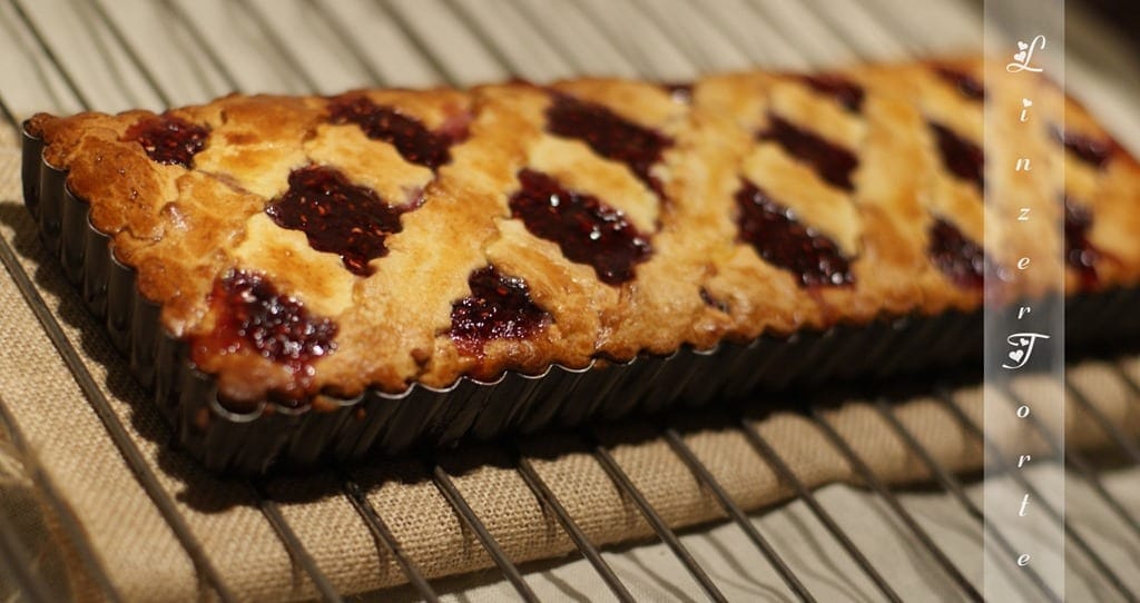 linzer torte à la sortie du four