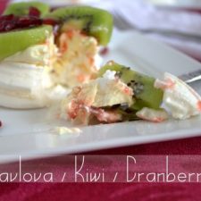recette de pavlova, au kiwi et cranberry