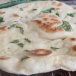 naans a la coriandre, pain indien