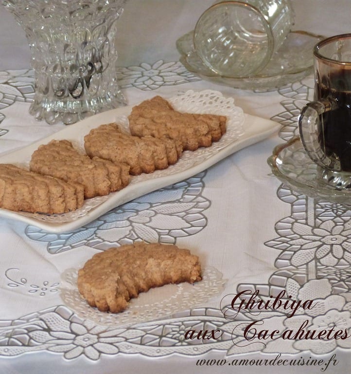 ghribia aux cacahuètes, gateau algerien / ghoriba au cacahuete