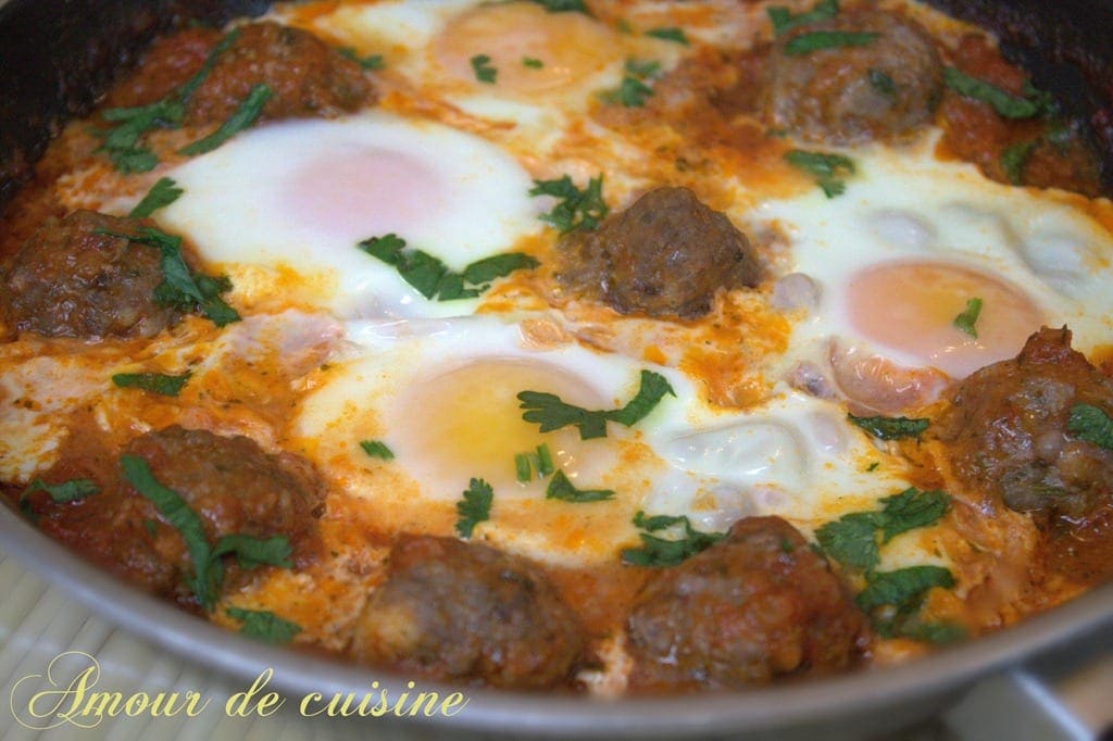 tajine de kefta marocain aux oeufs