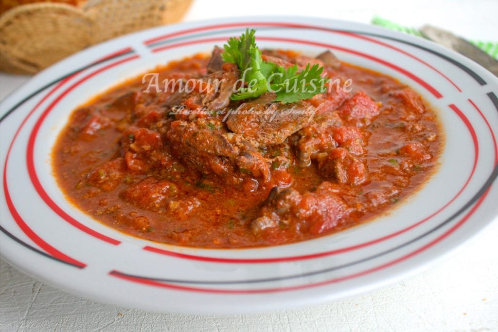 chicken liver dish with tomato sauce