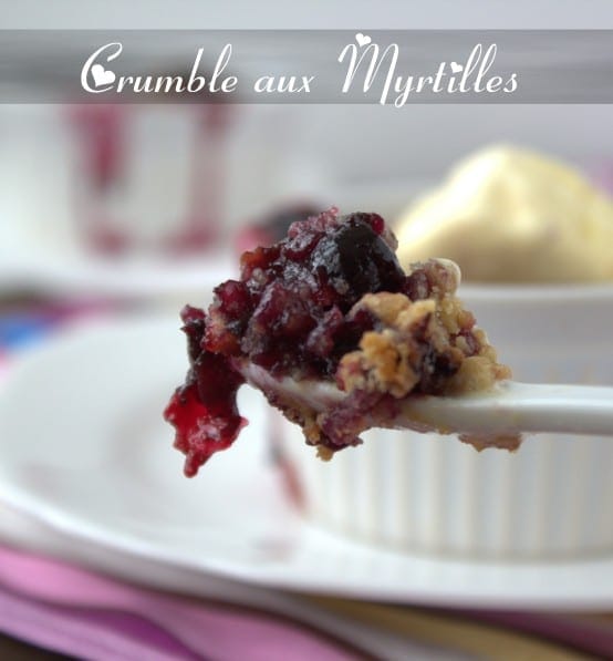 Crumble aux myrtilles كرامبل التوت