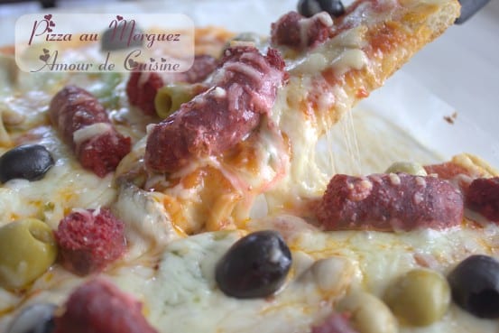 Pizza reine au merguez en video