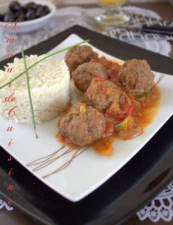 boulettes de viande hachee en sauce, au four