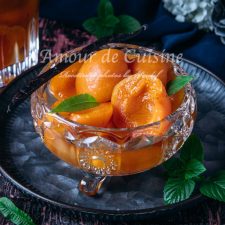 abricots pochés au sirop à la vanille