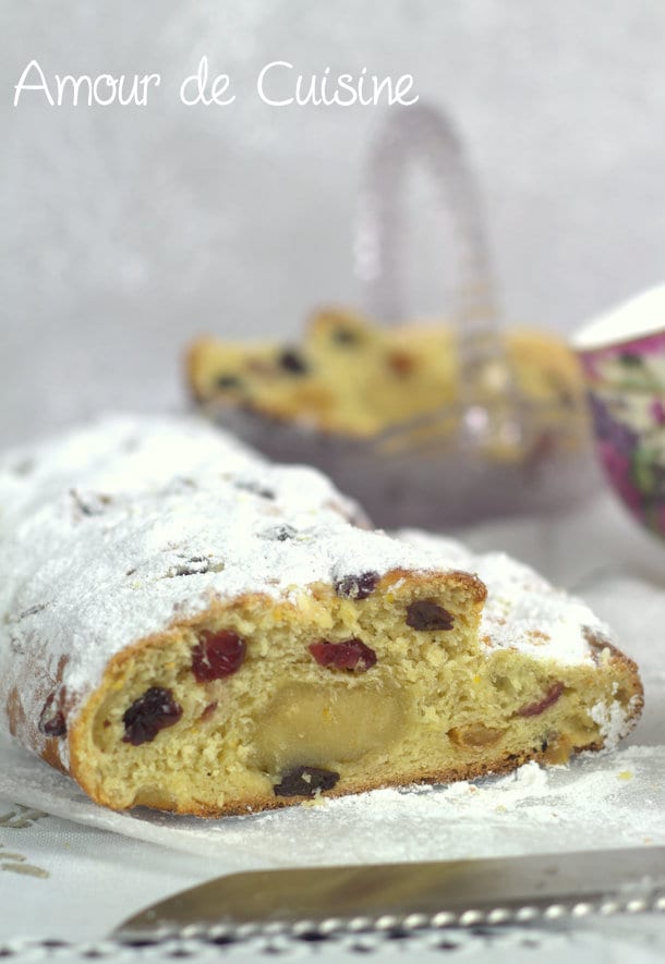 Stollen brioche de noël allemande au massepain ( pâte d'amande)