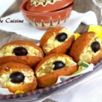 Fricassée tunisien au thon et oeufs durs, sandwich beignet tunisien