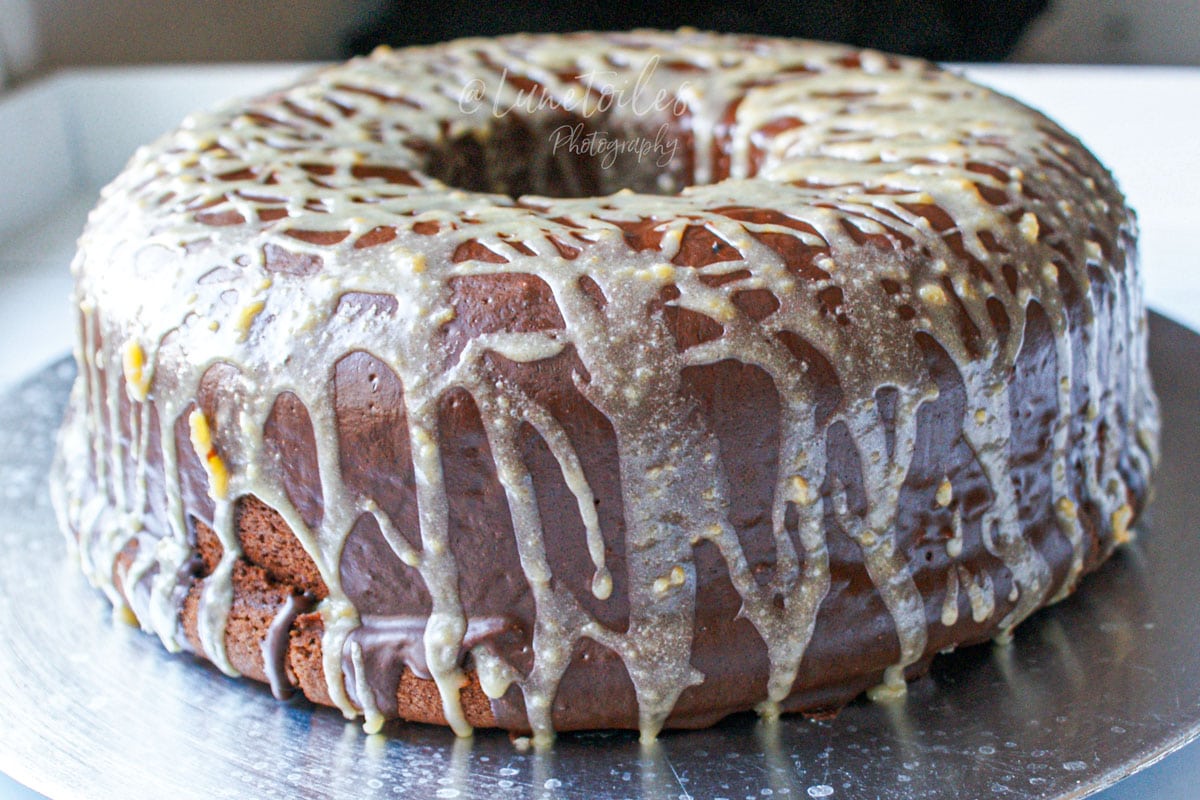 Bundt cake moelleux au chocolat nappé de glaçage