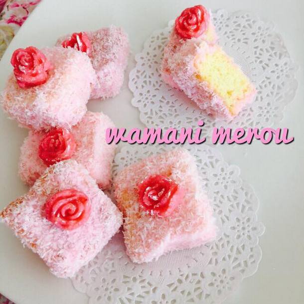 gateaux lamingtons roses