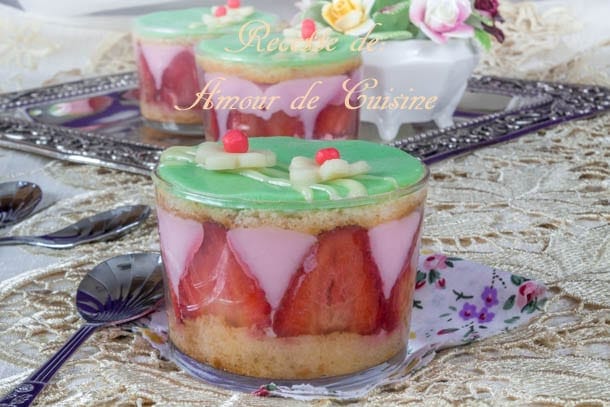 pudding aux fraises comme un fraisier