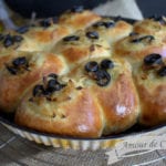 pains aux oignons et olives