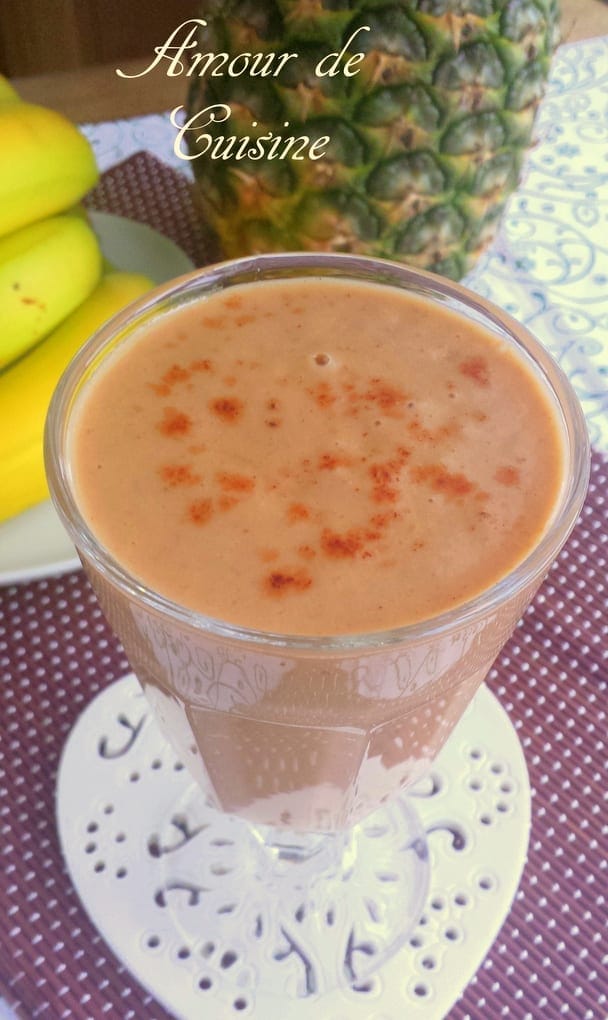 smoothie banane et jus d'ananas