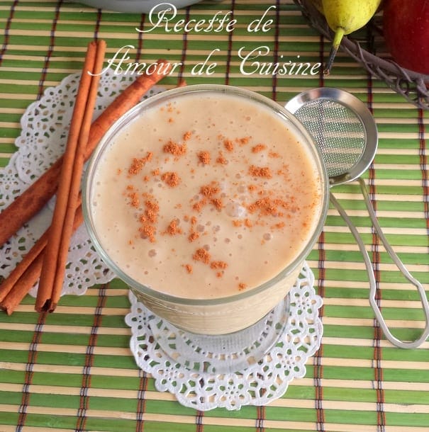 smoothie banane et jus de pommes