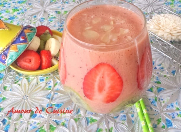 Smoothie de fraises et kiwi