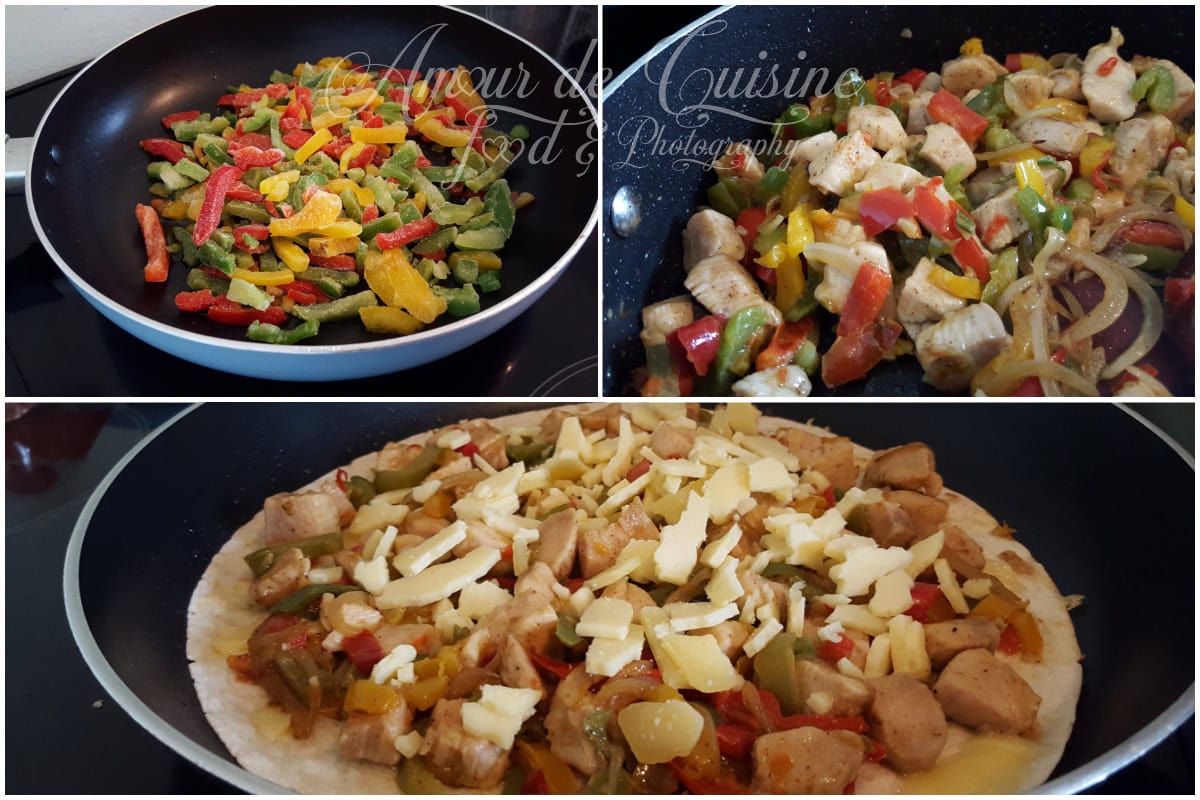 Montage en trois étapes : poivrons tricolores qui reviennent à la poêle, mélange poulet–poivrons–oignon en cuisson, puis tortilla garnie de ce mélange et de fromage râpé avant de dorer en quesadilla.