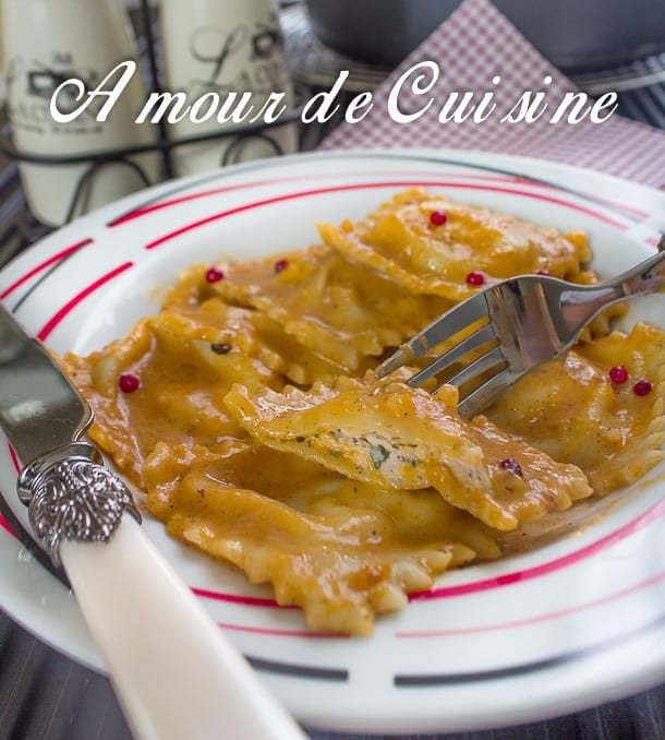 Raviolis Au Saumon Et Sauce Rosee Amour De Cuisine