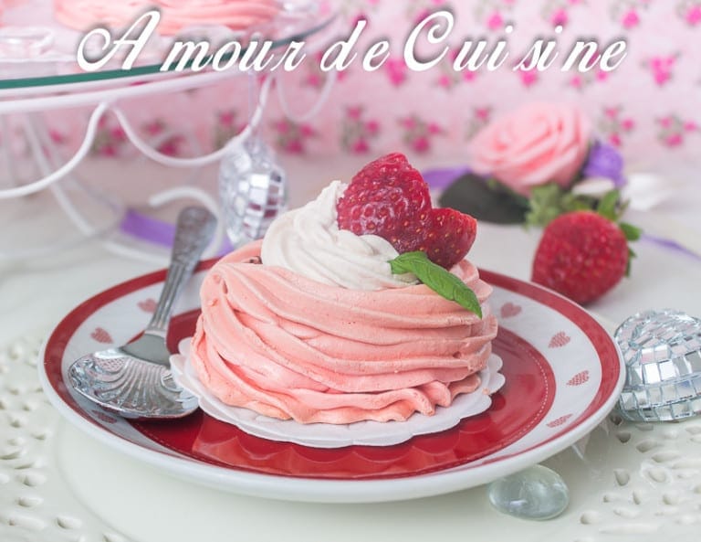 nids de meringue au mascarpone et fraises