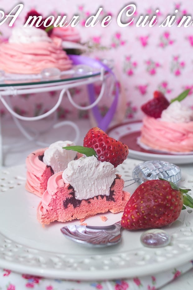 nids de meringue au mascarpone et fraises 4