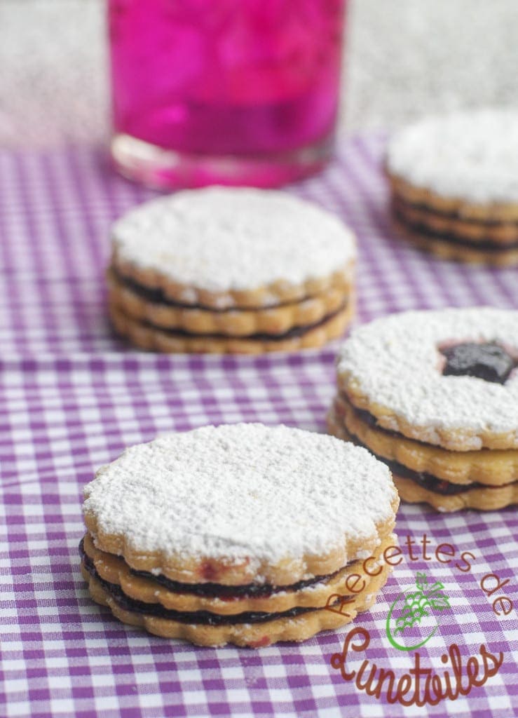 biscuits sablés friable double a la confiture 3