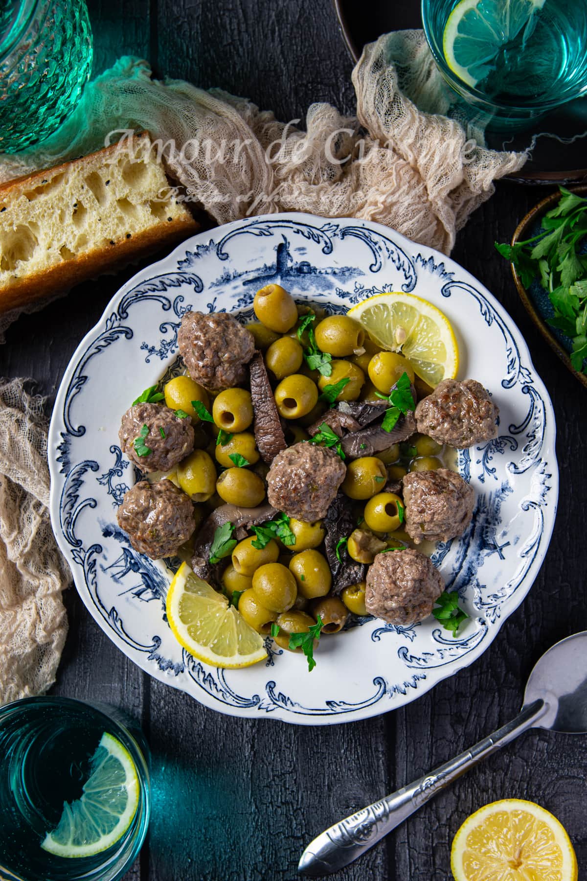 Tajine kefta, olives et champignons