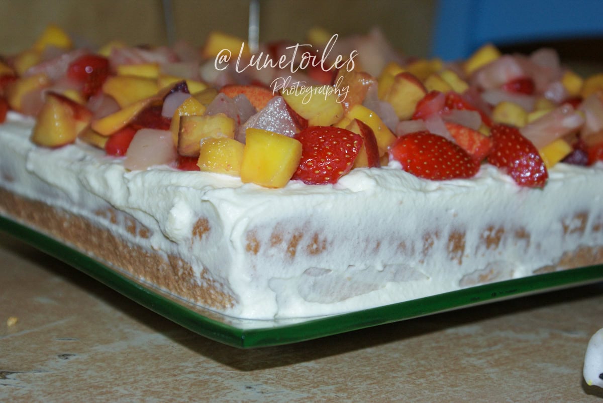 tres leches Cake à la chantilly et fruits