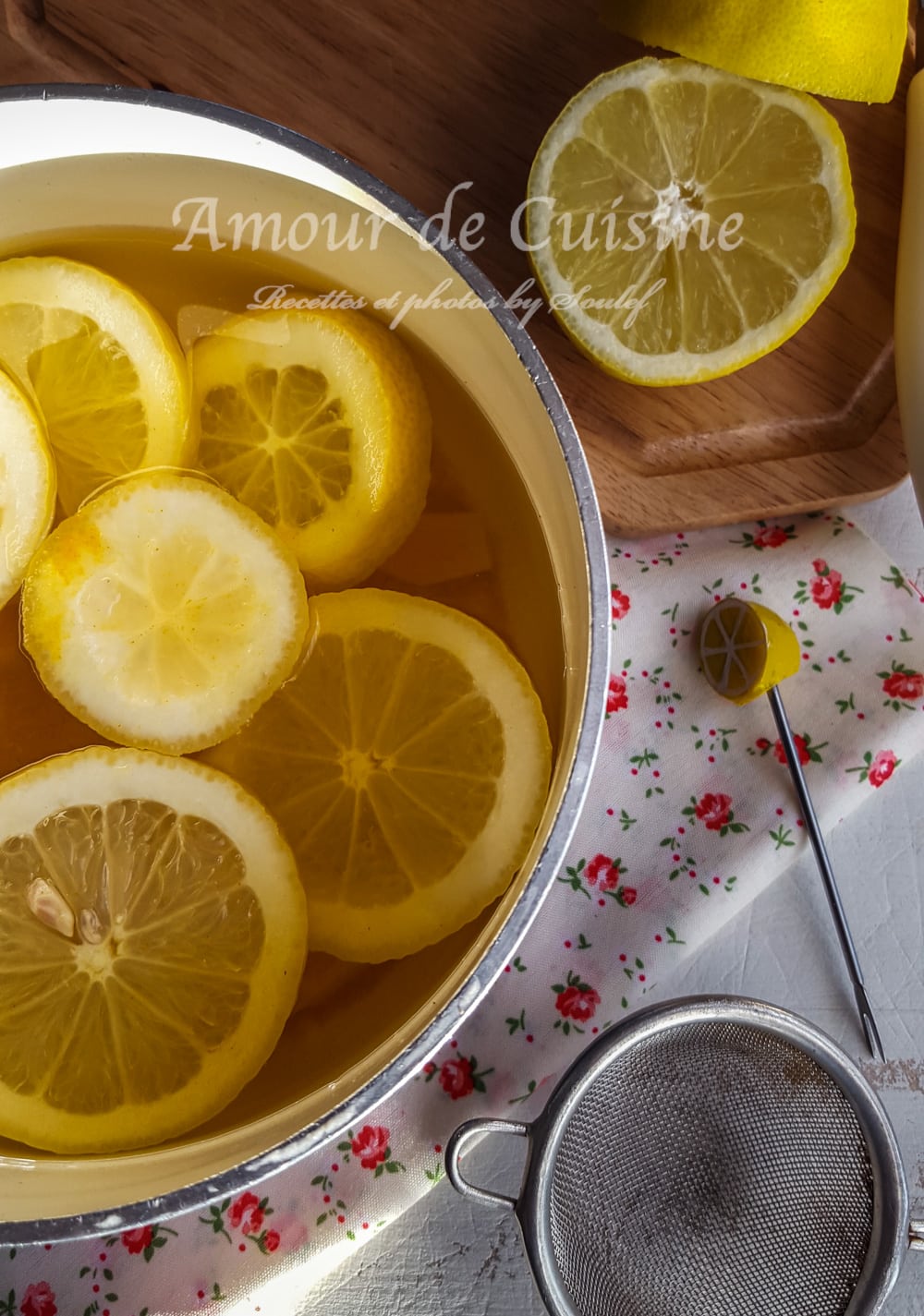 preparation de la boisson détox citron gingembre curcuma