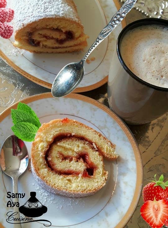 roulé à la confiture de fraises