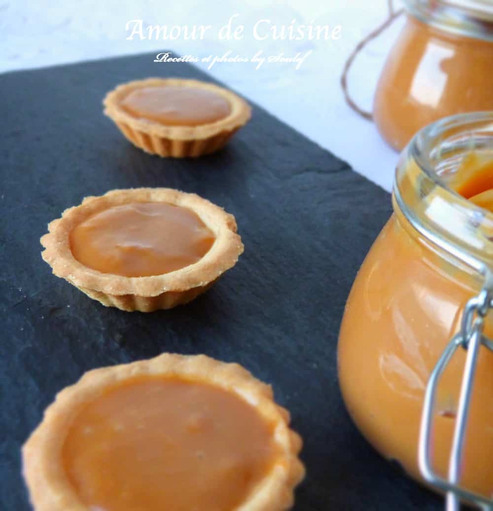 garnir les fonds de tartelettes au caramel au beurre salé