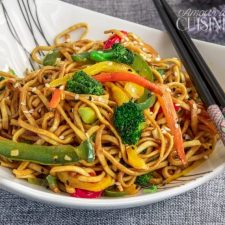 Nouilles chinoises sautées aux légumes