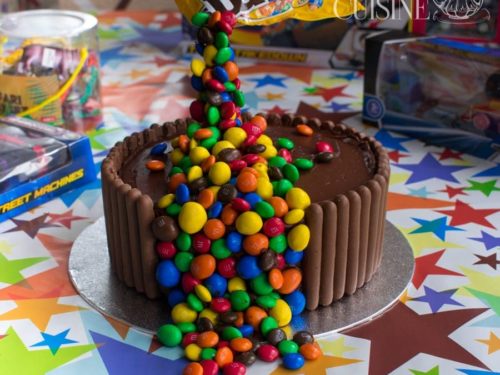 Le Gravity Cake Gateau D Anniversaire Au Chocolat M Ms Amour De Cuisine