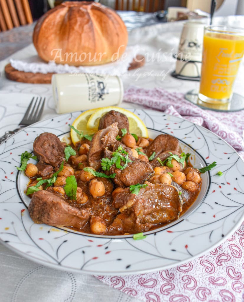 Langues d'agneau en sauce piquante
