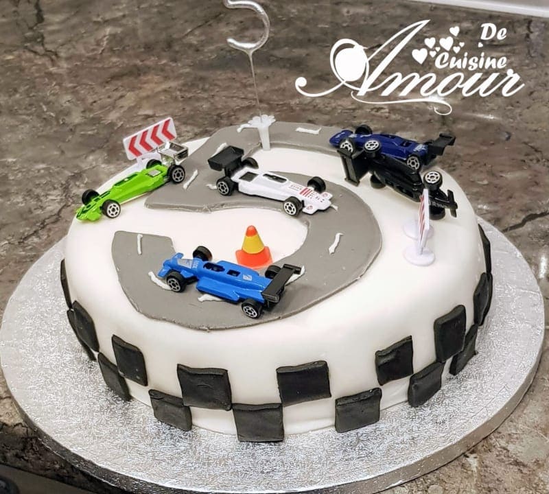 Gâteau d'anniversaire enfant Courses de voitures - Les défis