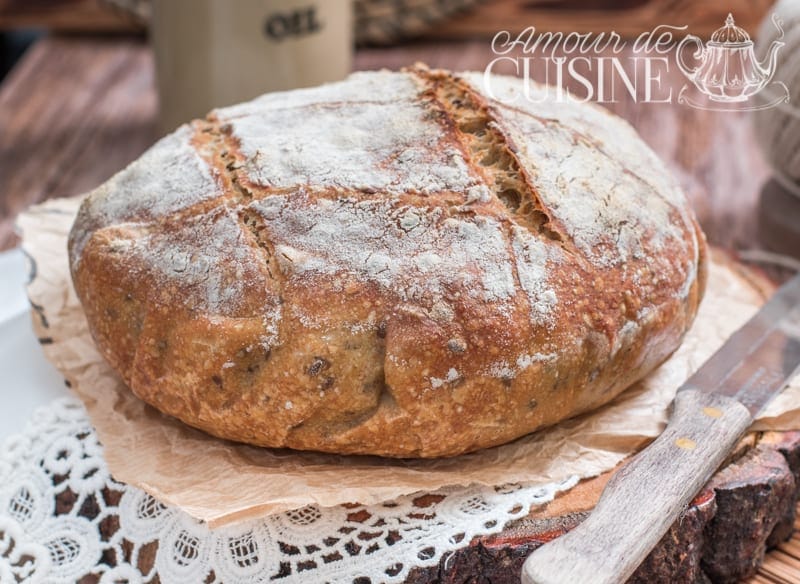 pain aux graines de lin ( en cocotte et sans petrissage)